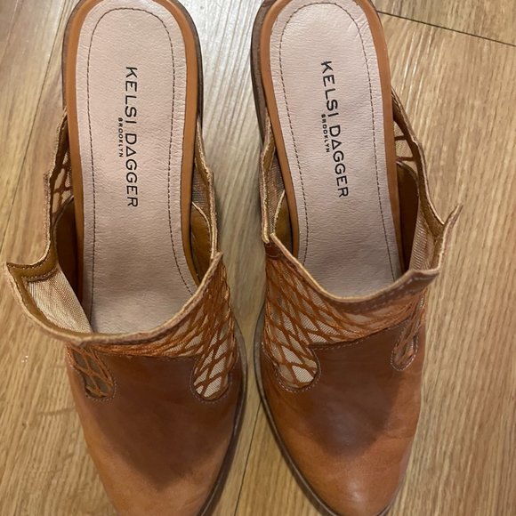 Kelsi Dagger Brooklyn Wolf Tan Leather Mules sz 7 - Picture 7 of 7